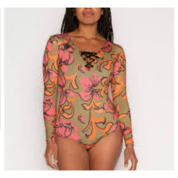 NWT Seea - Solanas Surf Suit - Freya sz Small - Picture 1 of 5